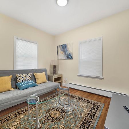 Newly Renovated 2Br1Ba Apt At The Boston City Exterior photo