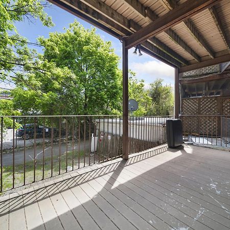 Newly Renovated 2Br1Ba Apt At The Boston City Exterior photo