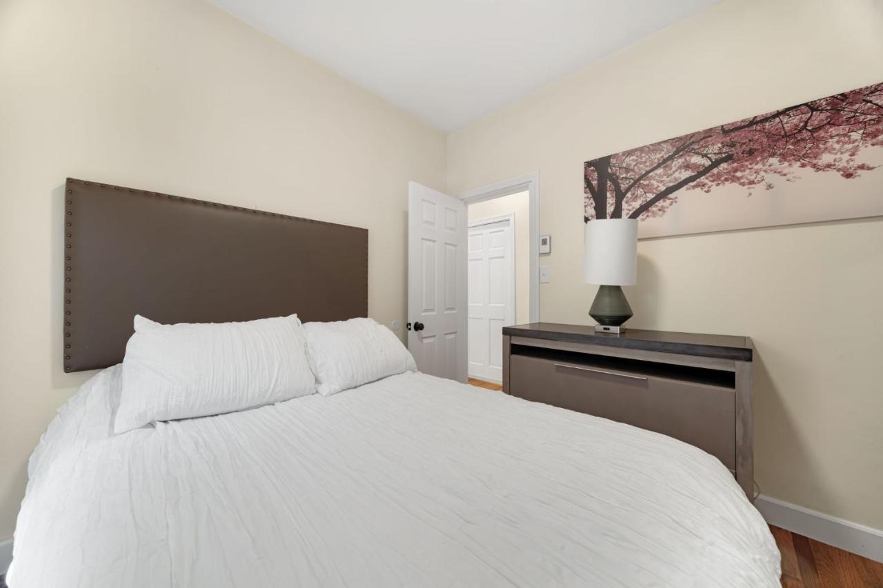 Newly Renovated 2Br1Ba Apt At The Boston City Exterior photo