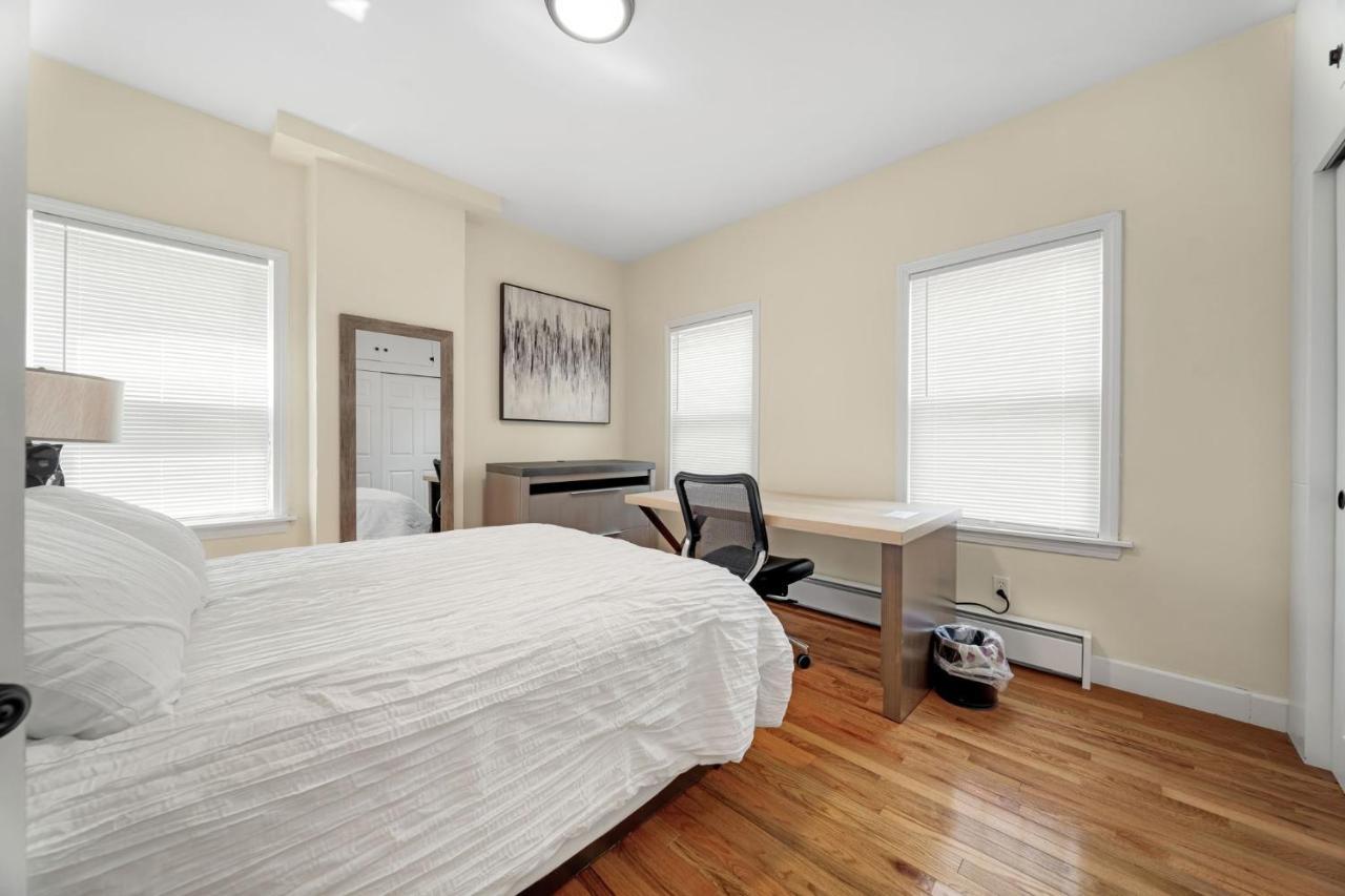 Newly Renovated 2Br1Ba Apt At The Boston City Exterior photo